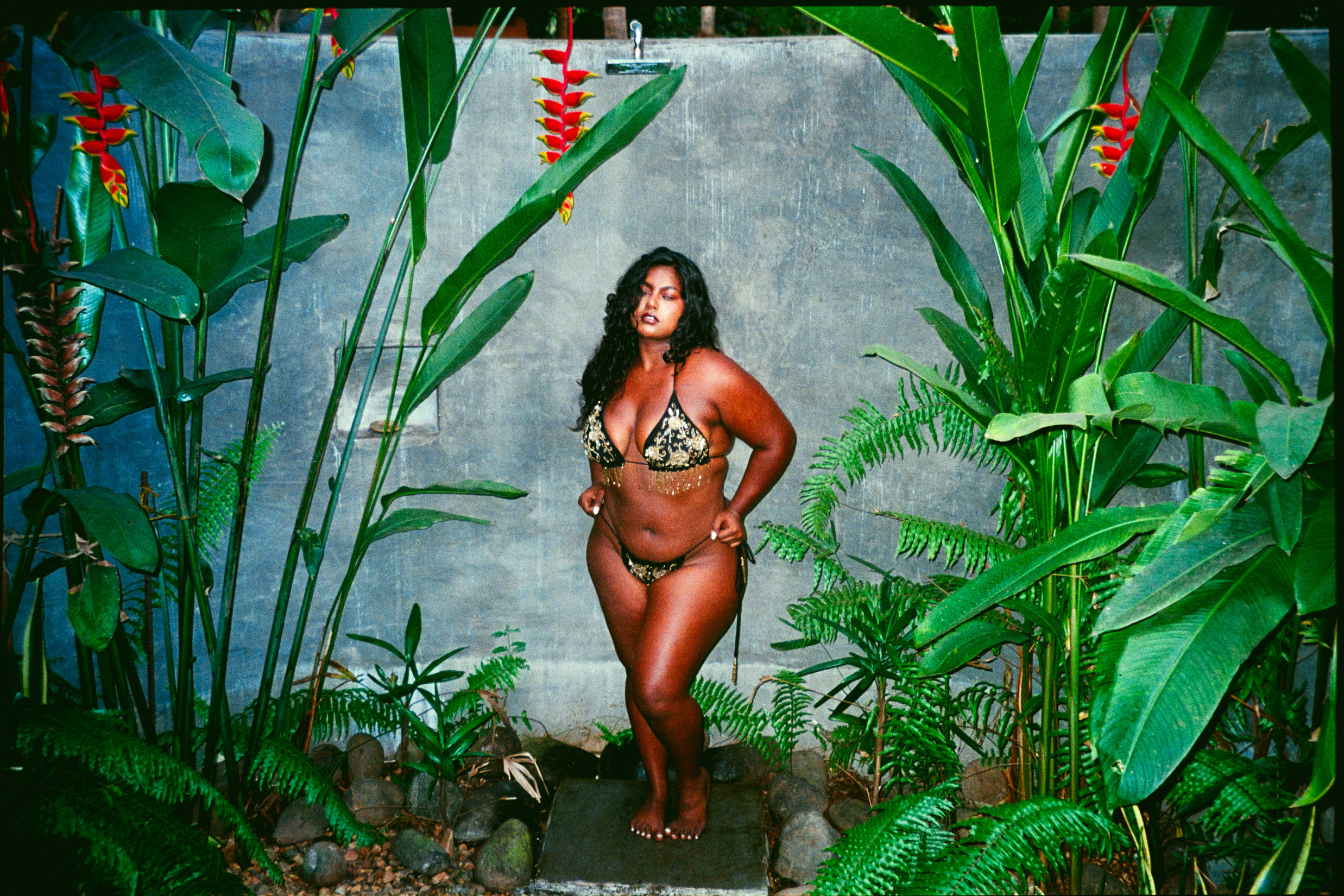 Donya Bikini